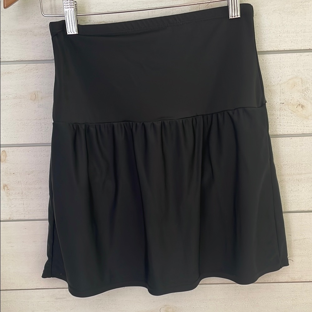 St. John's Bay women’s swim skirt black size 8 cover up vacation poolside beach